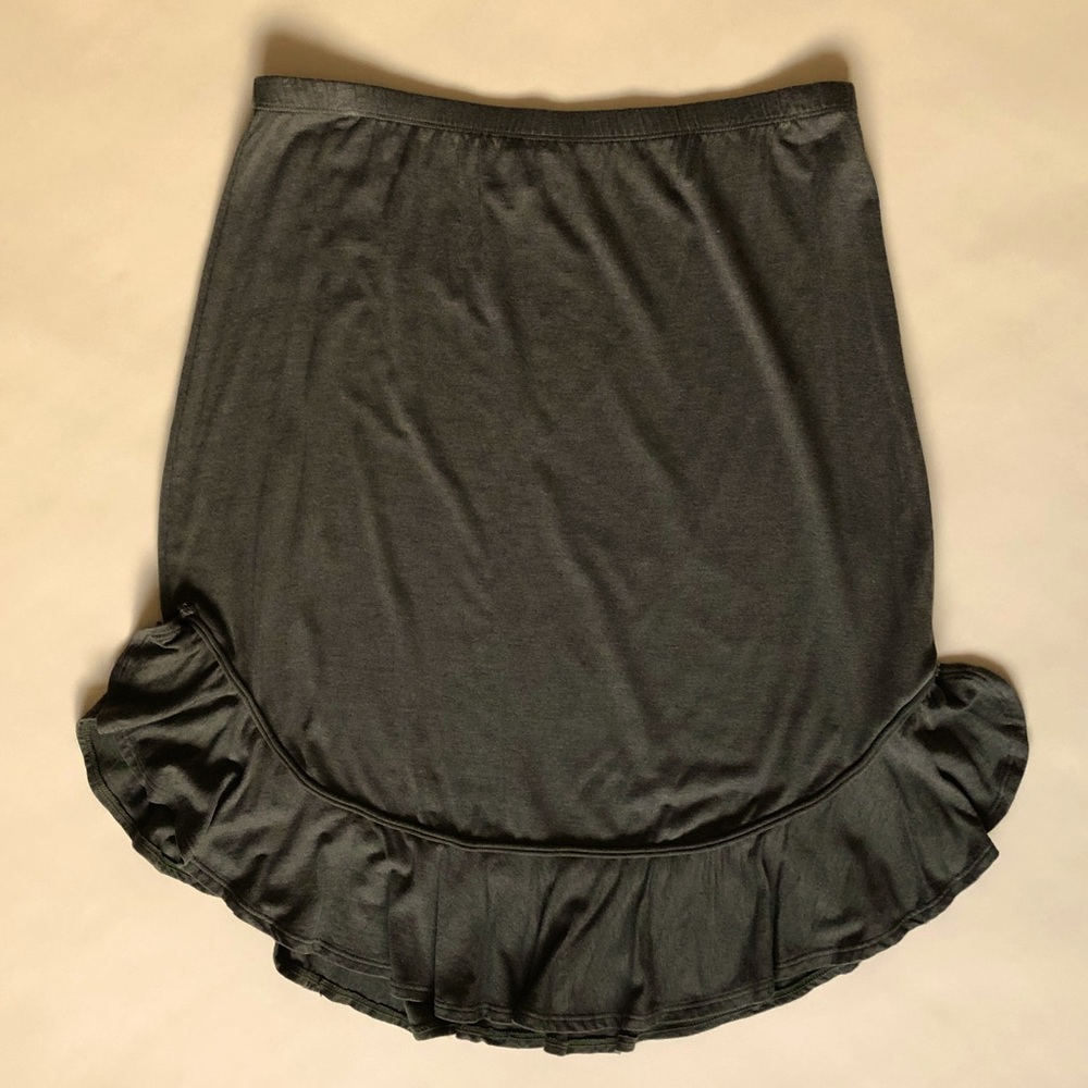 Max Studio green ruffle skirt
